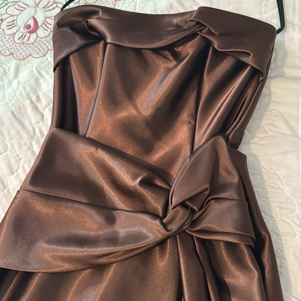 Extra small Fiesta bridesmaids dress fits around size 2/4